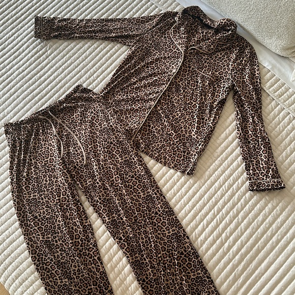 Other - Cheetah print pajamas